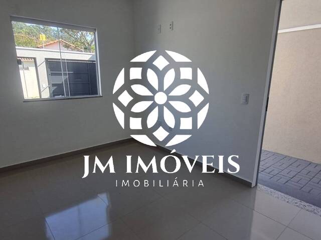 #916 - Casa para Venda em Pouso Alegre - MG