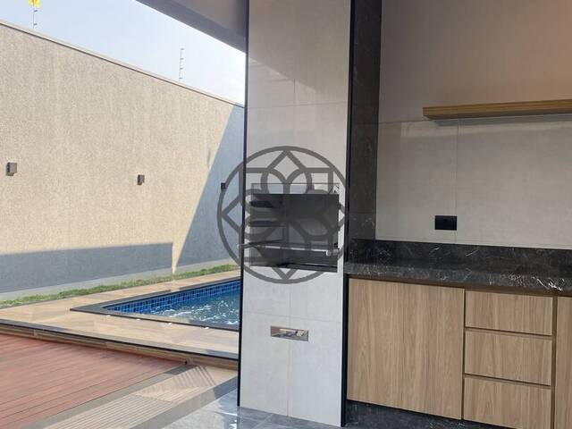 #997 - Casa para Venda em Pouso Alegre - MG