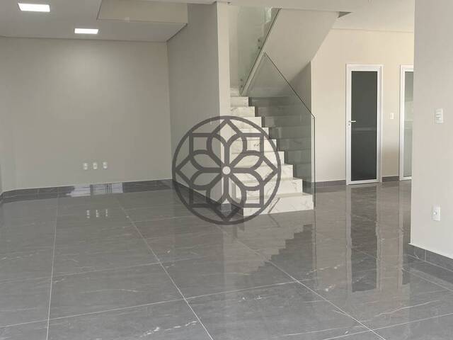 #998 - Casa para Venda em Pouso Alegre - MG