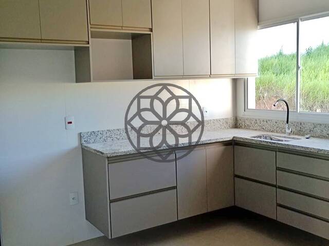#1000 - Apartamento para Venda em Pouso Alegre - MG