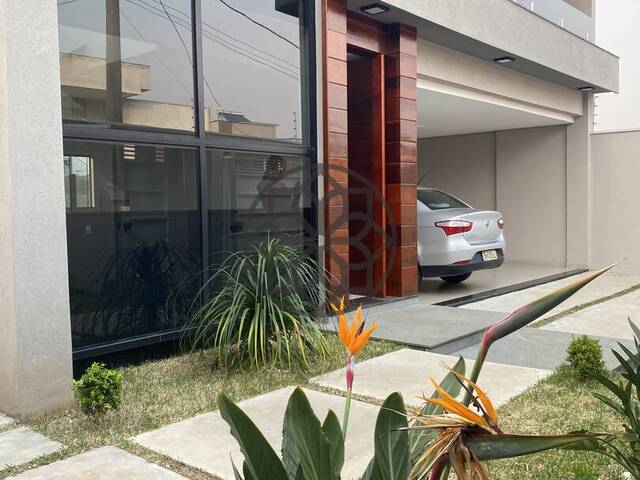 #1002 - Casa para Venda em Pouso Alegre - MG