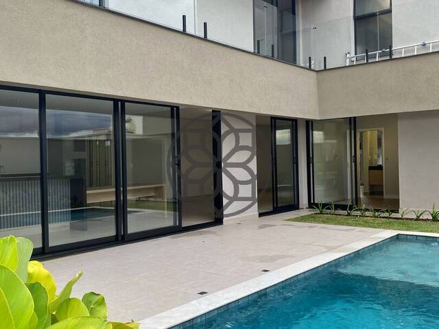 #1031 - Casa para Venda em Pouso Alegre - MG