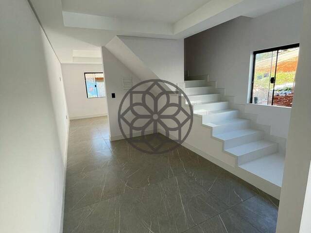 #1053 - Casa para Venda em Pouso Alegre - MG