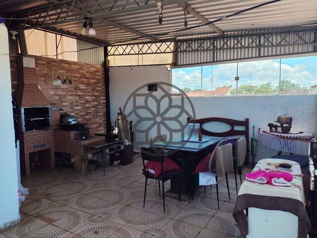 #1075 - Casa para Venda em Pouso Alegre - MG