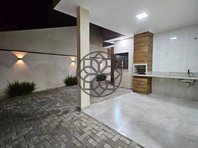 #1077 - Casa para Venda em Pouso Alegre - MG