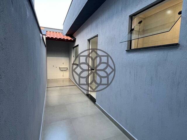 #1079 - Casa para Venda em Pouso Alegre - MG